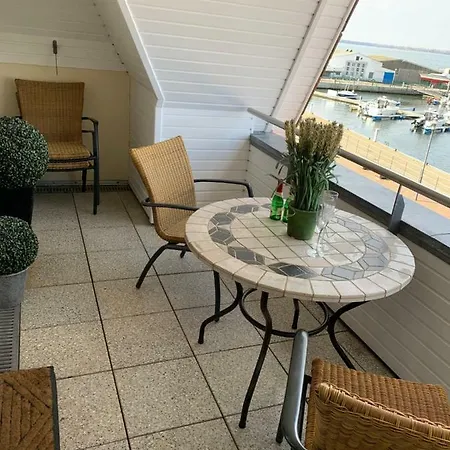 Apartmán Traumhafte Ferienwohnung In 1a Lage Mit Sensationellem Meerblick Wiek auf Rügen
