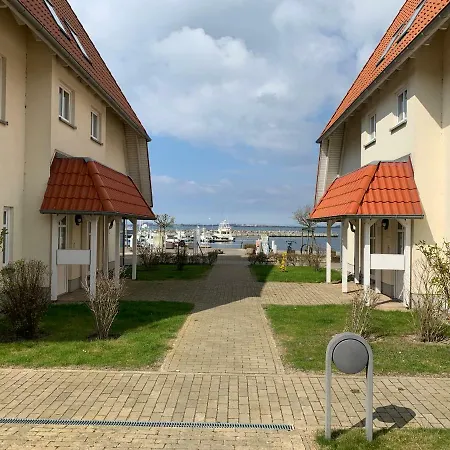 Traumhafte Ferienwohnung In 1a Lage Mit Sensationellem Meerblick Apartmán